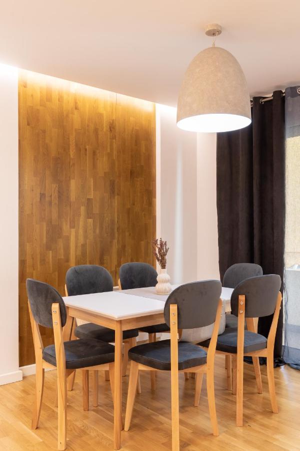 Exclusive 2 Bedrooms Apartment Tirana Exterior foto