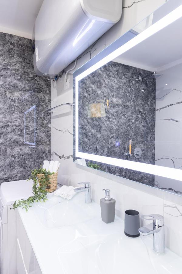 Exclusive 2 Bedrooms Apartment Tirana Exterior foto